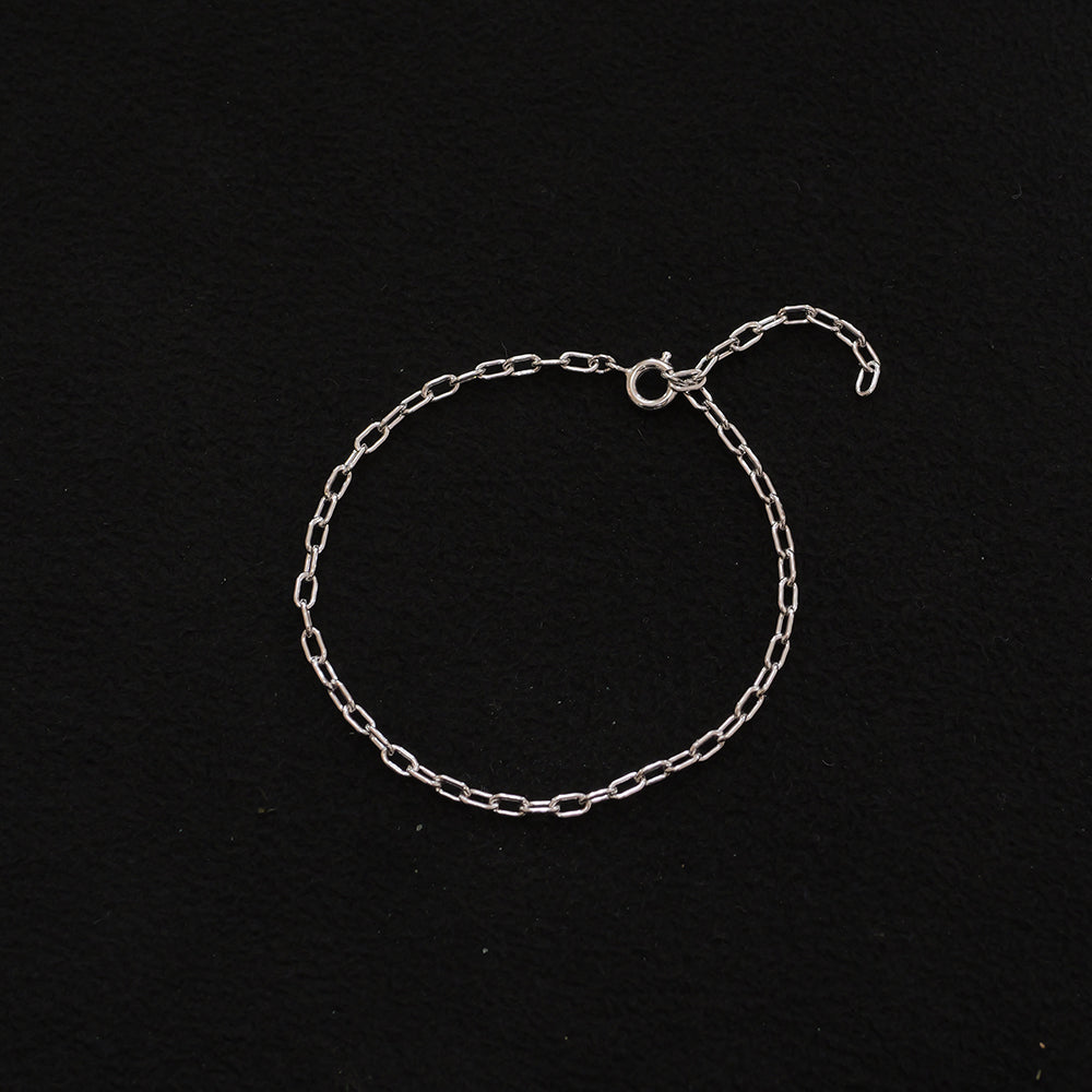 Oval thick bracelet
SV925 Nickel free rhodium plated