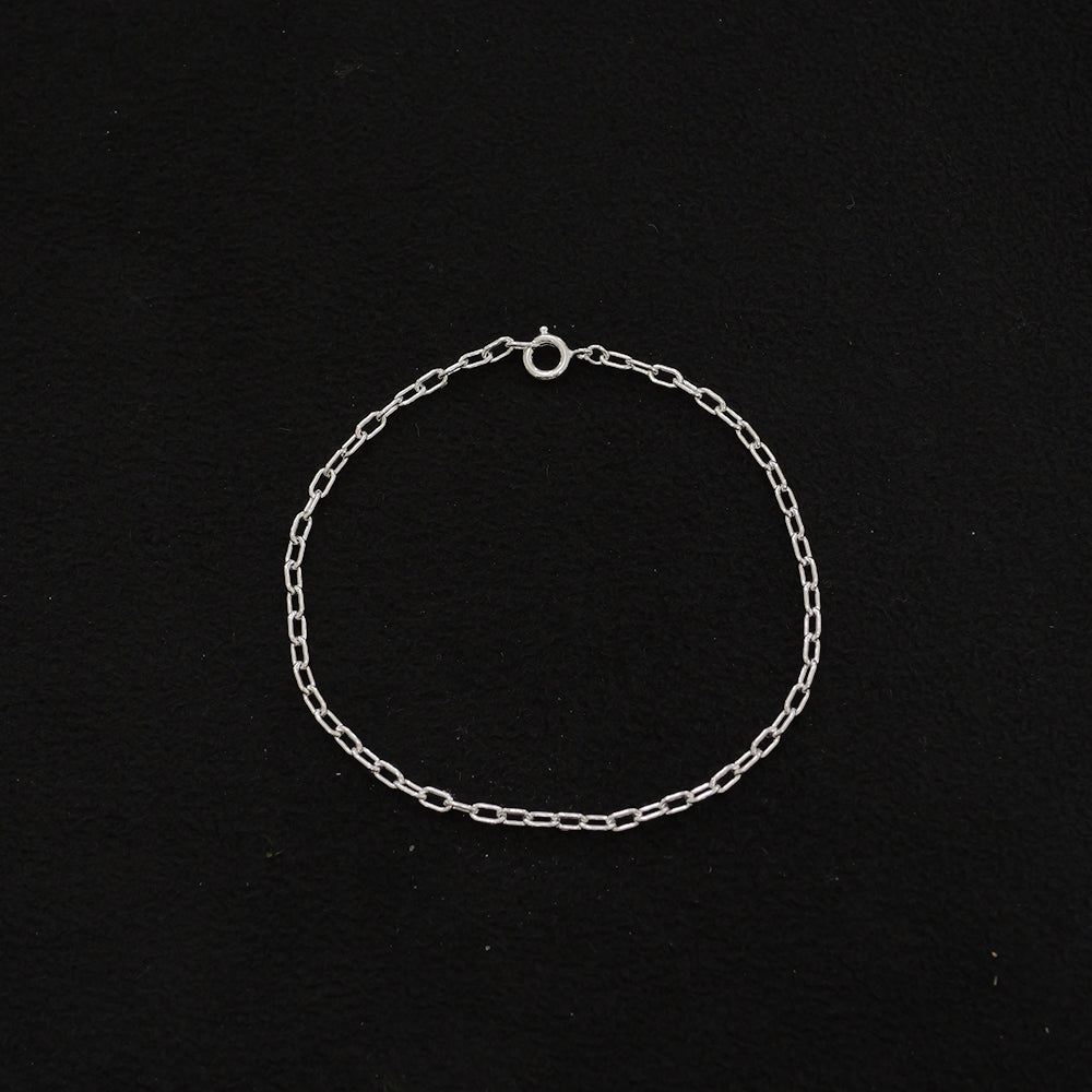 Oval thick bracelet
SV925 (Silver)